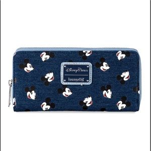 Nwt Loungefly Mickey Mouse wallet